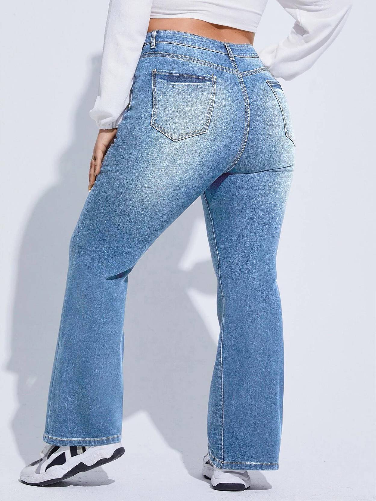 Curvy CLOSET  Women Boot-Leg High Rise Blue Jeans - Image 3
