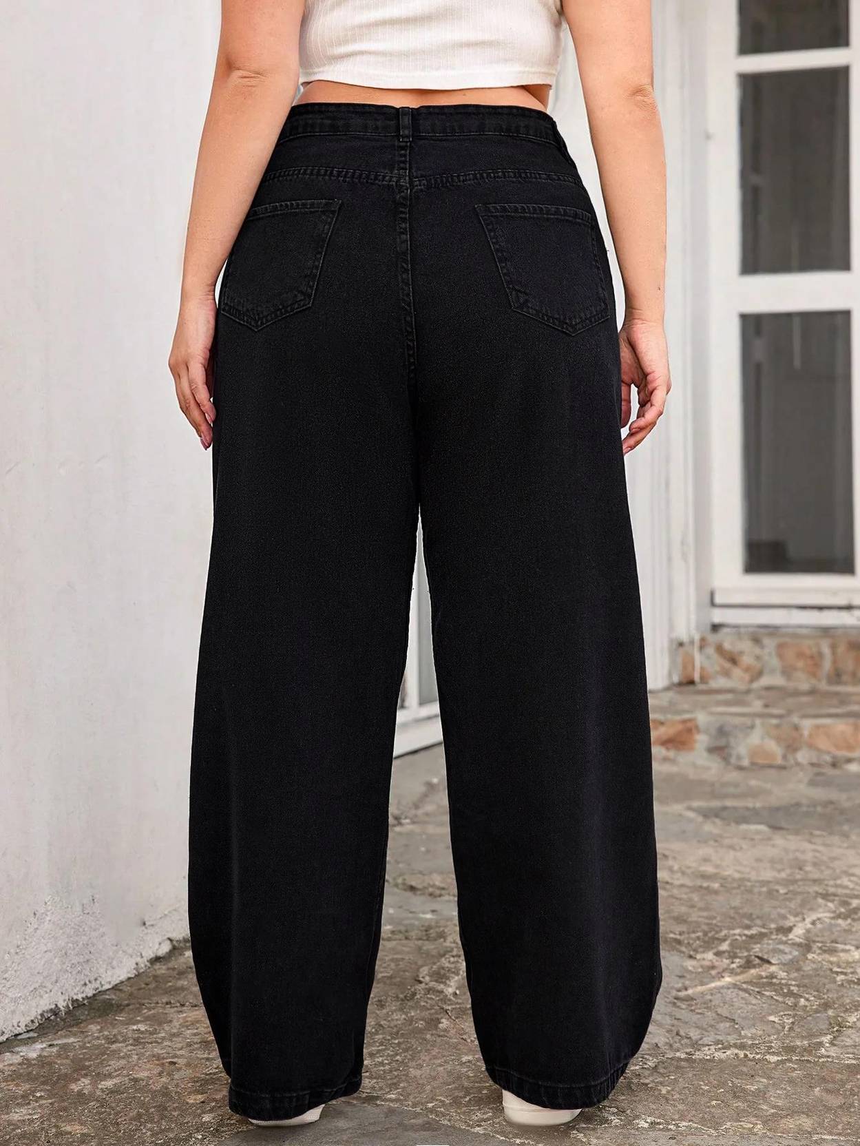 Curvy CLOSET Women Loose Fit High Rise Black Jeans - Image 3