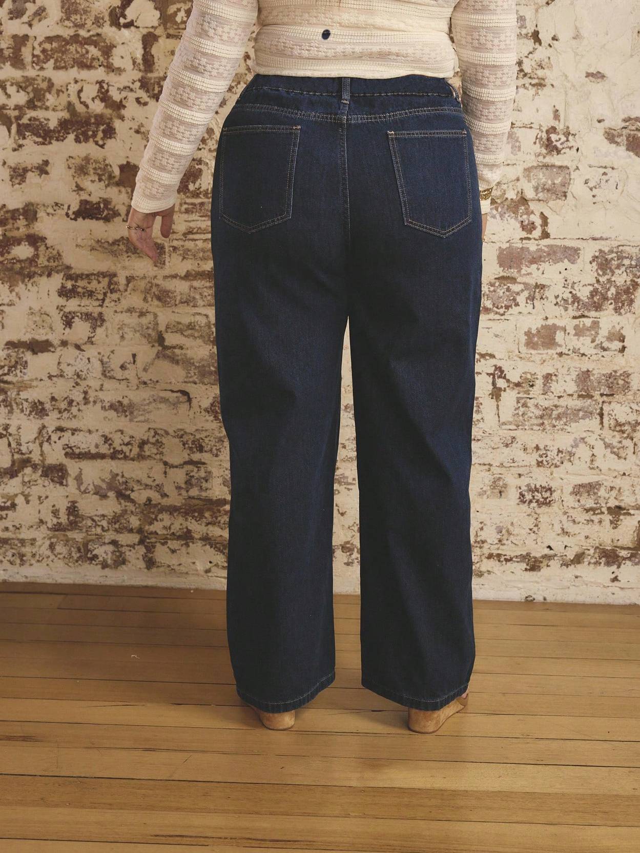 Curvy CLOSET  Women Loose Fit High Rise Dark Blue Jeans - Image 4
