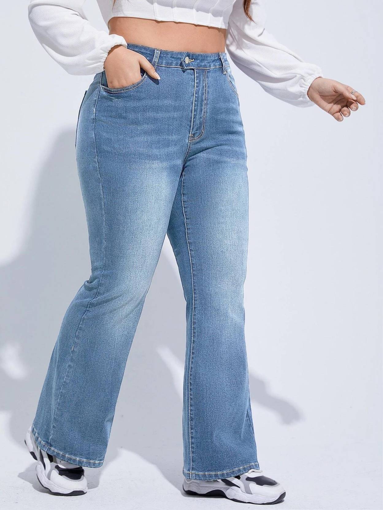 Curvy CLOSET  Women Regular Mid Rise Light Blue Jeans - Image 4