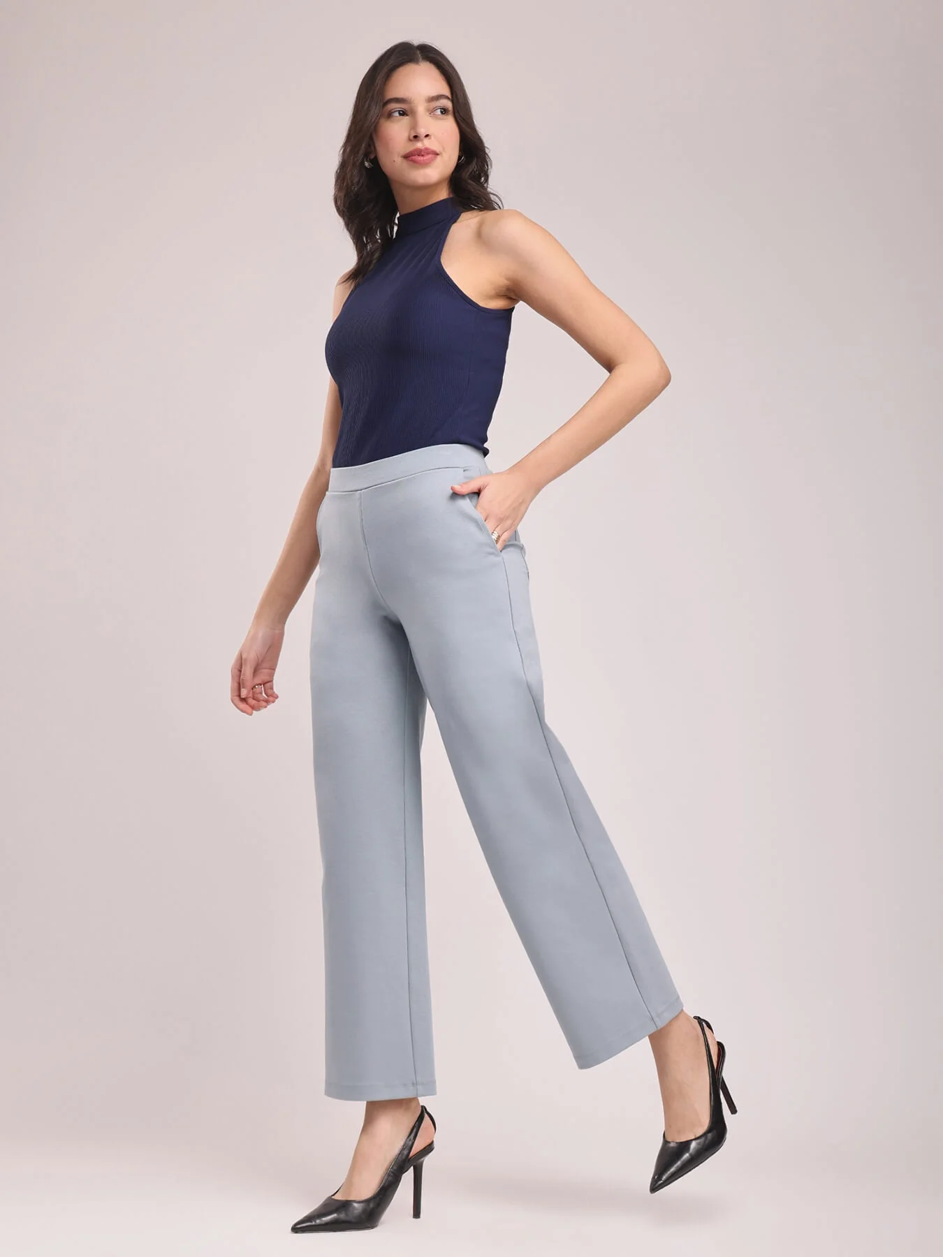 High-Waisted Olive Green Wide-Leg Cropped Trousers - Image 4