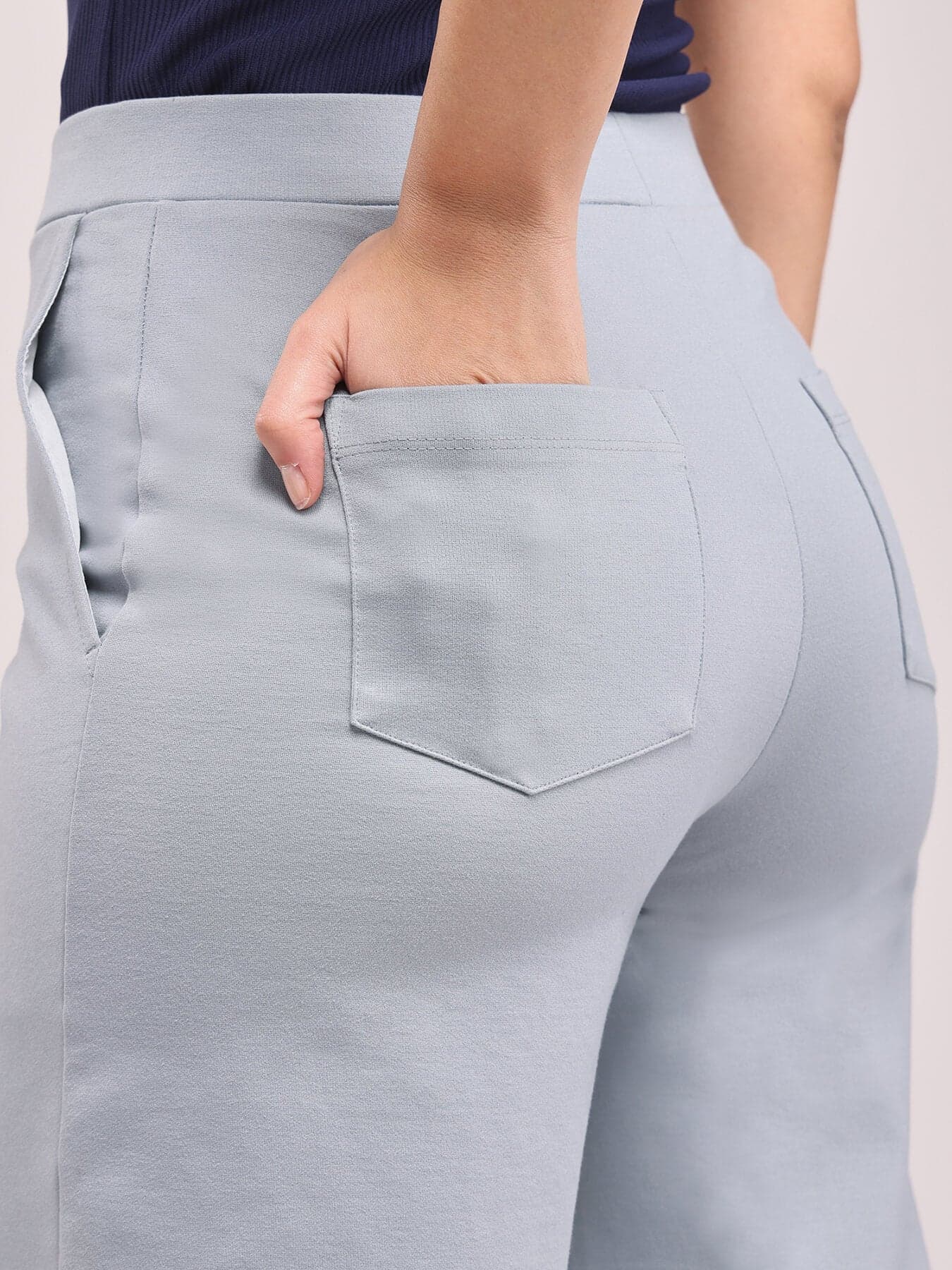High-Waisted Olive Green Wide-Leg Cropped Trousers - Image 7