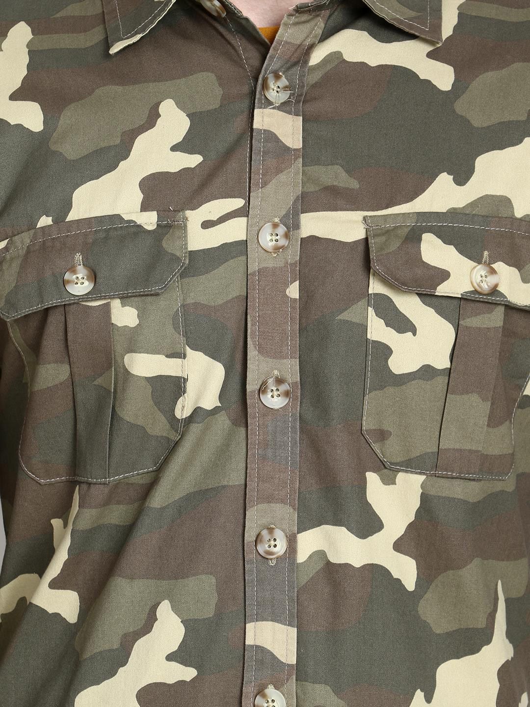 Kotty Men Olive Green Camo Printed Lightweight Shacket - Image 4