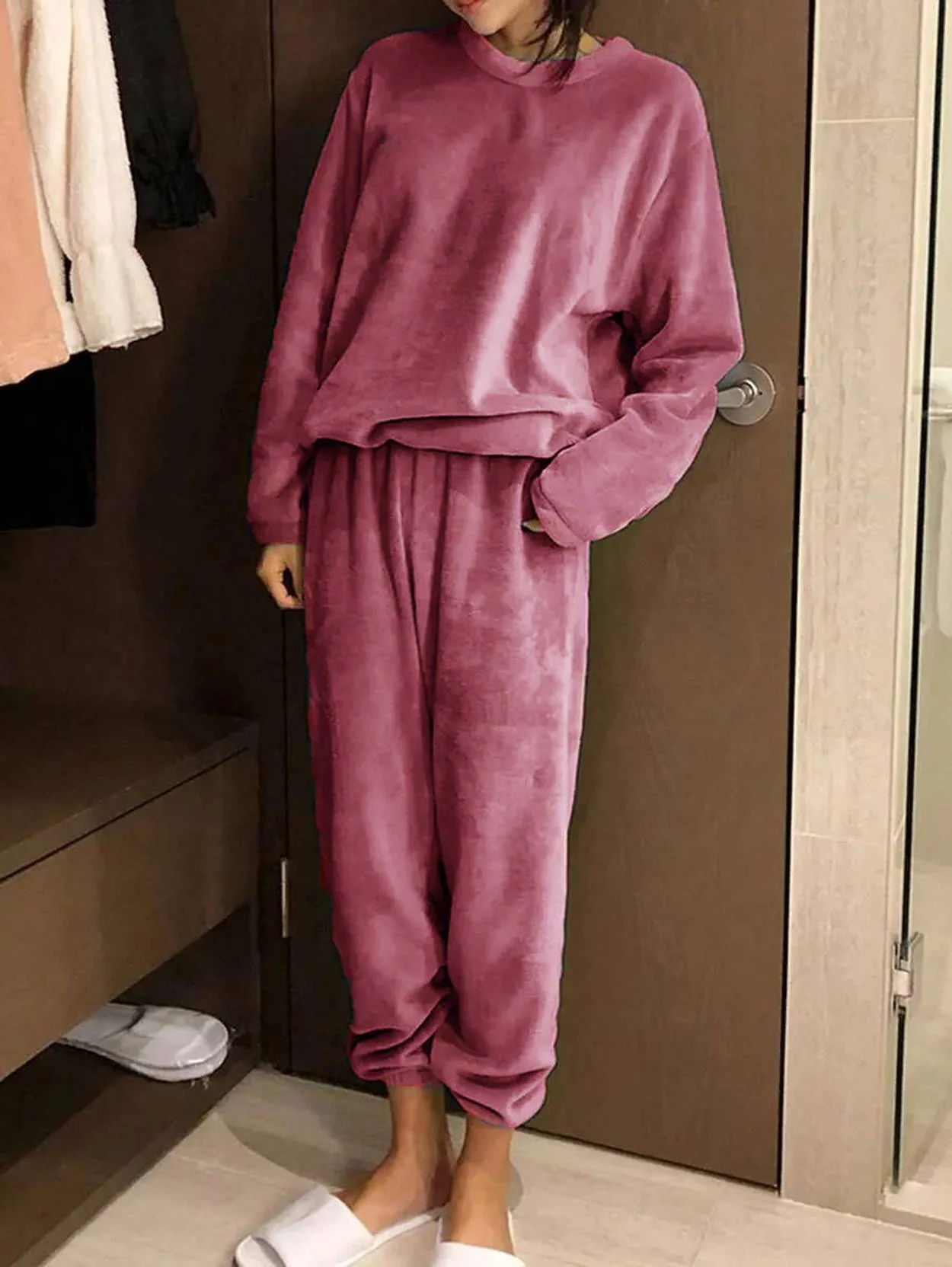 Kotty Round Neck Sweatshirt With Joggers Co-Ords Set - Image 3
