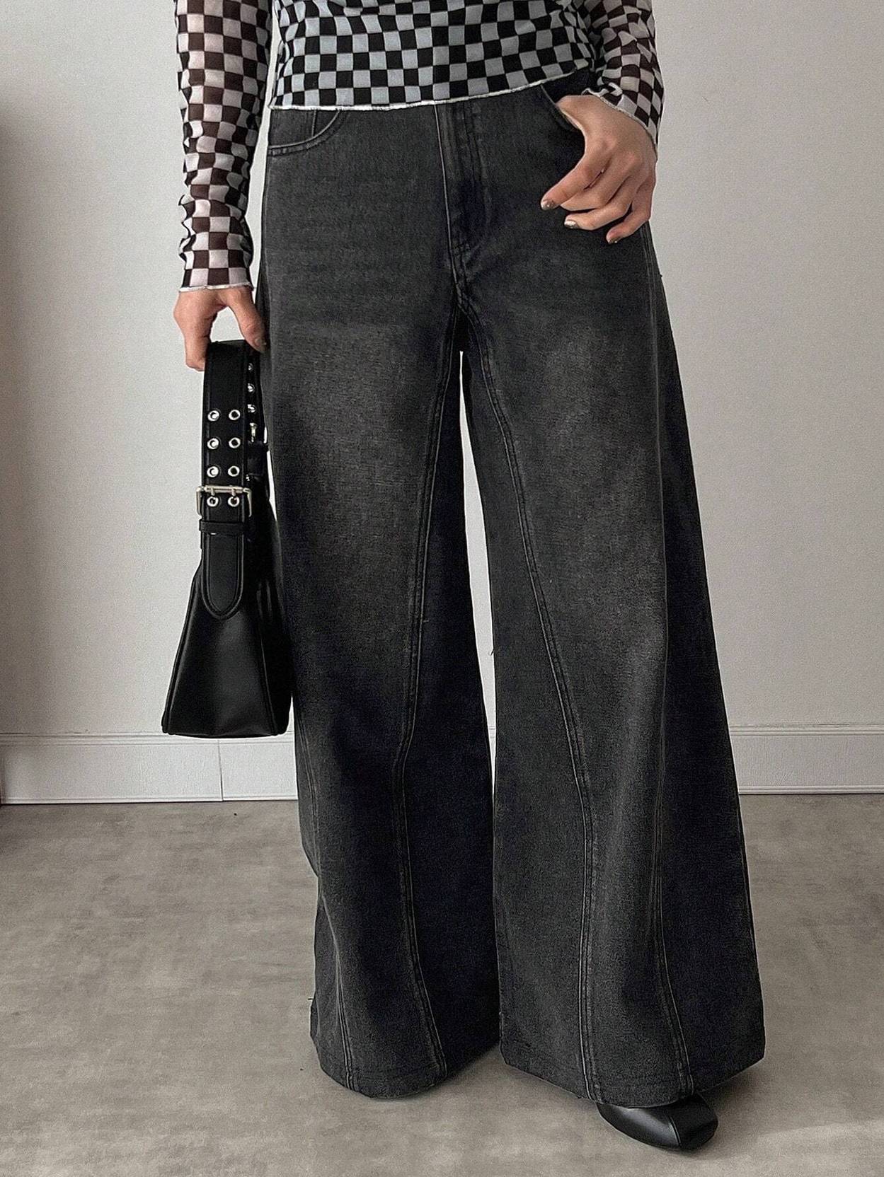 KOTTY  Women Loose Fit High Rise Black Jeans - Image 4