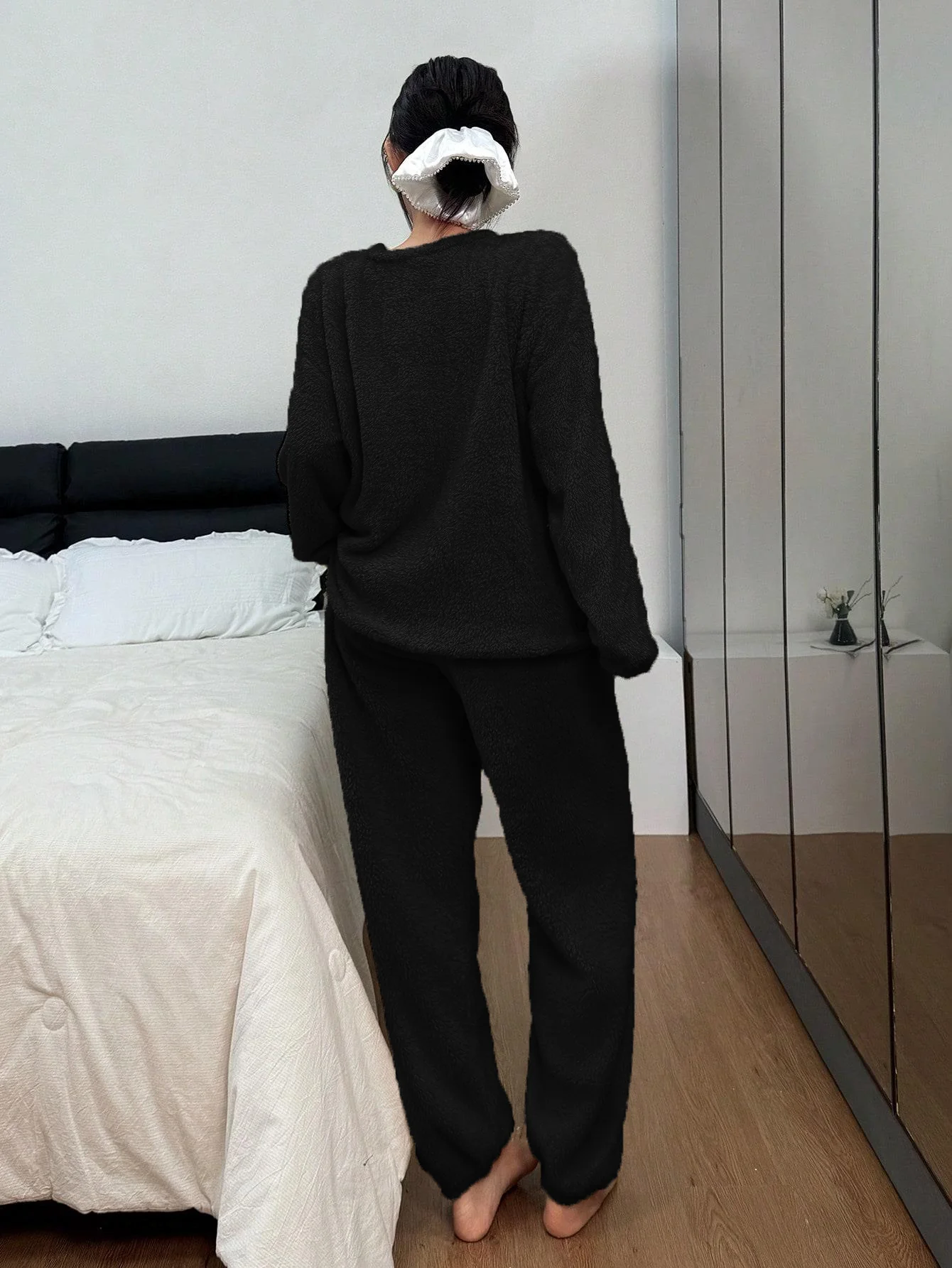 KOTTY Women’s Black Winter Lounge Wear Set - Image 3