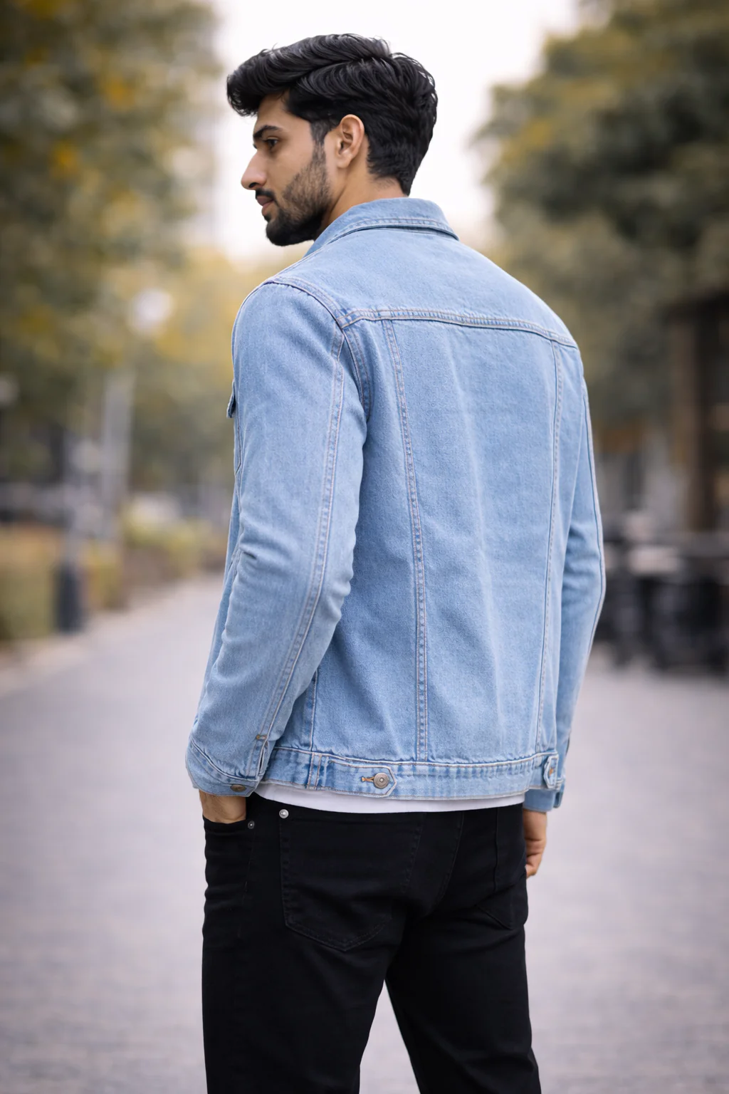 Men's Light Wash Classic Fit Denim Trucker Jacket - Image 3