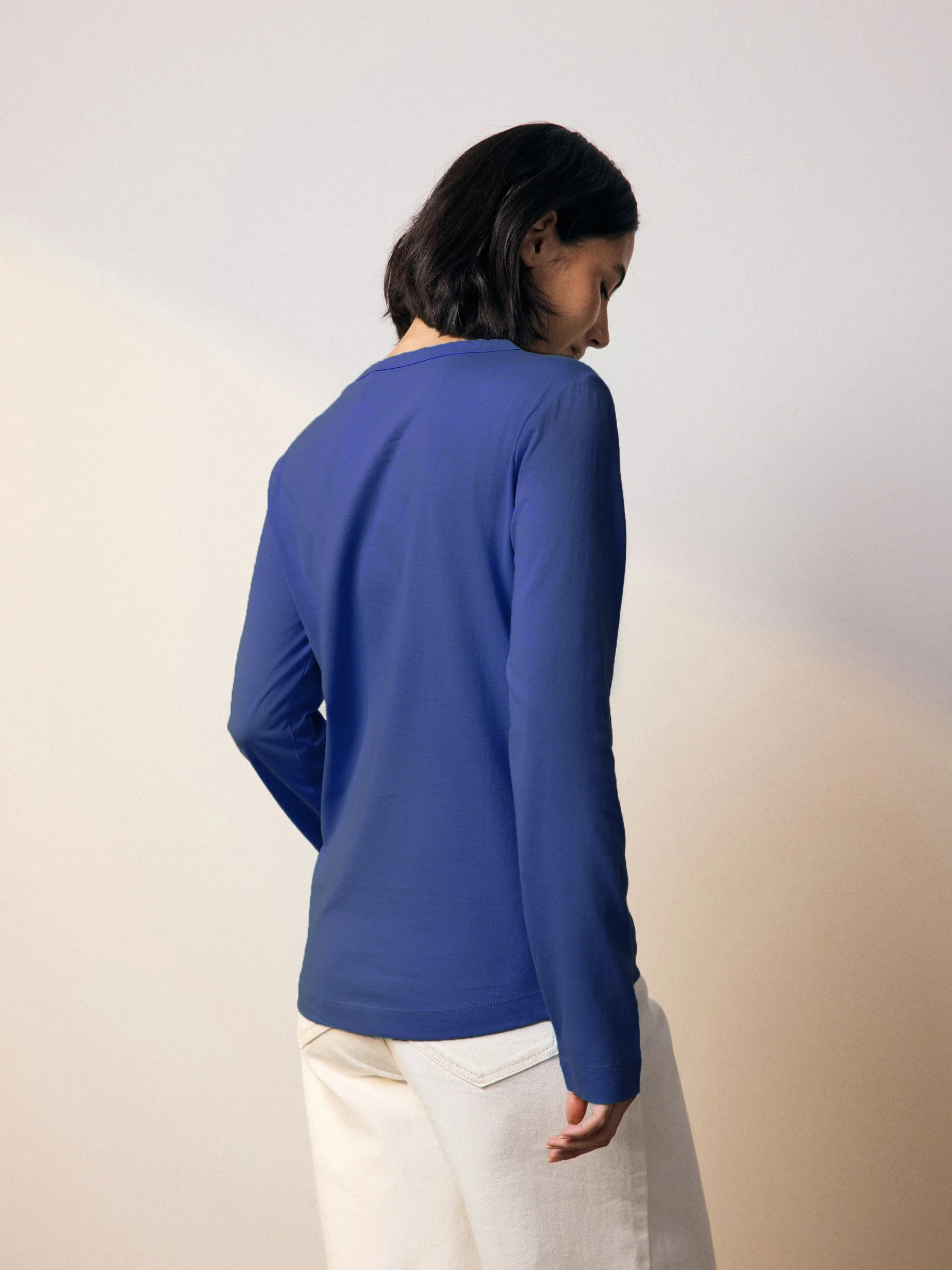 Women‚Äôs Essential Long-Sleeve Crewneck T-Shirt - Image 5