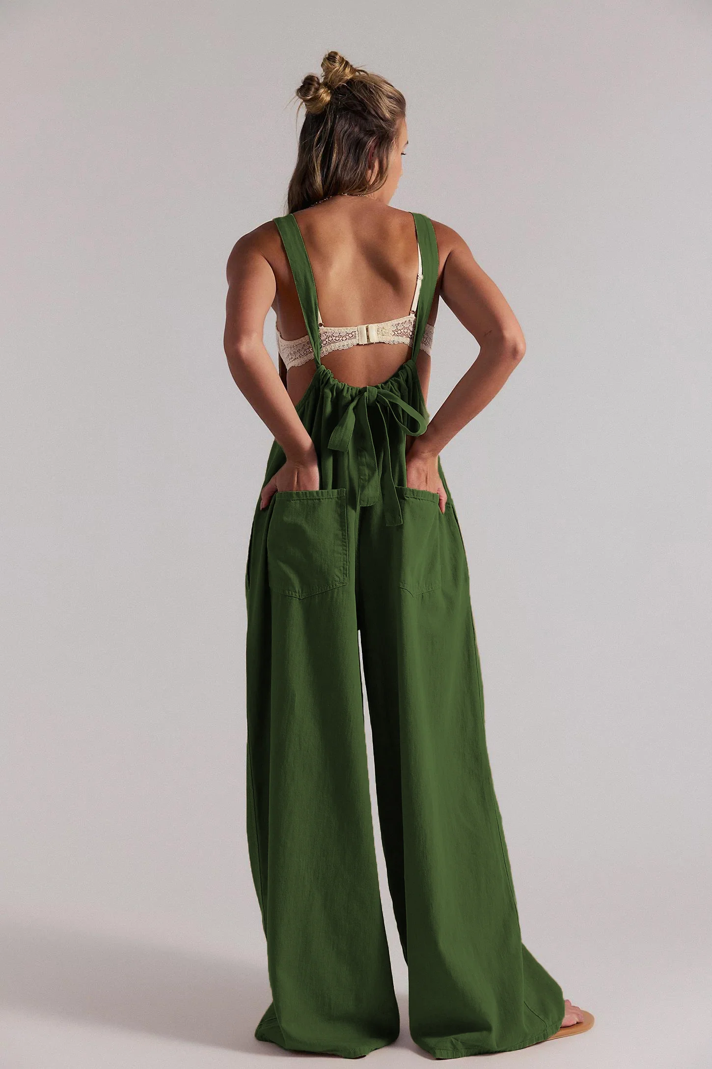 Women's Olive Green Sleeveless Wide Leg Jumpsuit with Pockets - Image 3